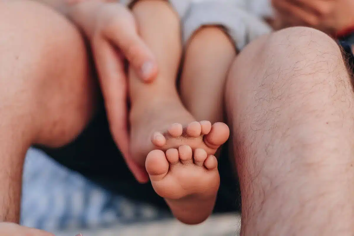 mains  pieds