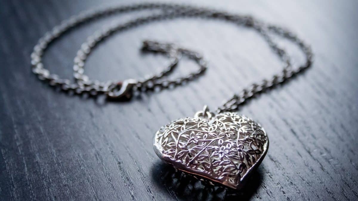 La tendance des bijoux de lait maternel : tout ce que vous devez savoir...